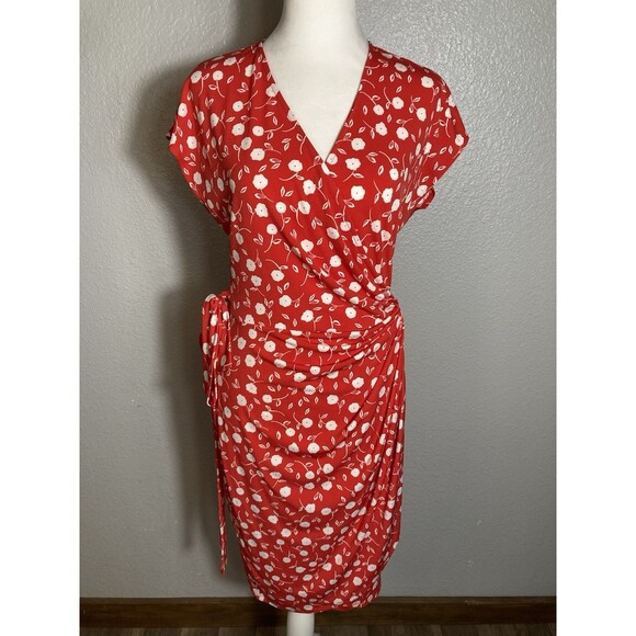 Maggy London Dresses & Skirts - Maggy London Wrap Dress Red Floral Ruched Cap Sleeve Size 10